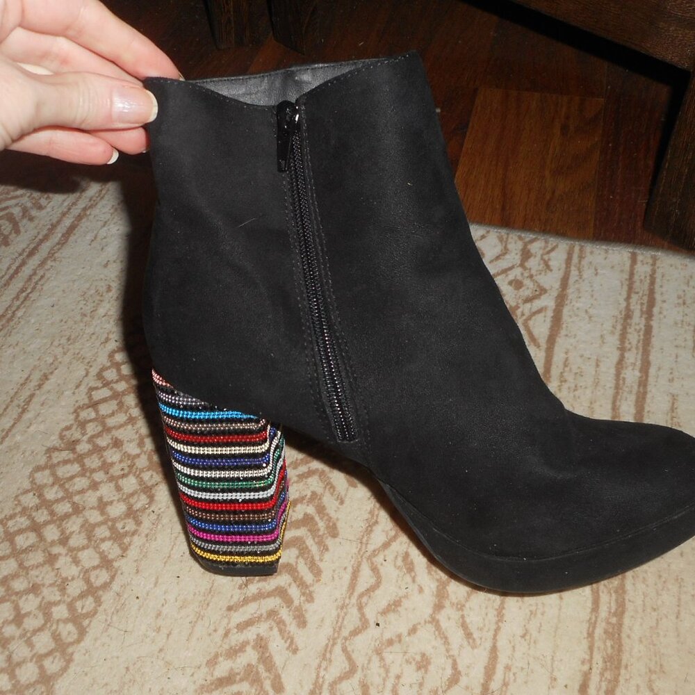 Betsey Johnson suede like black boots with rainbow crystal heels, size 8 - Picture 5 of 9